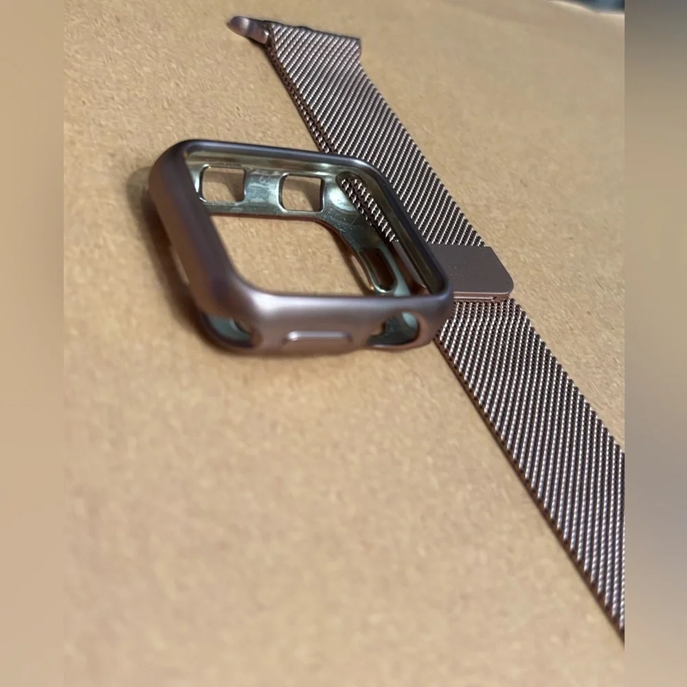 Apple Watch rose gold case, adjustable magnetic Milanese band, 38mm/series 3